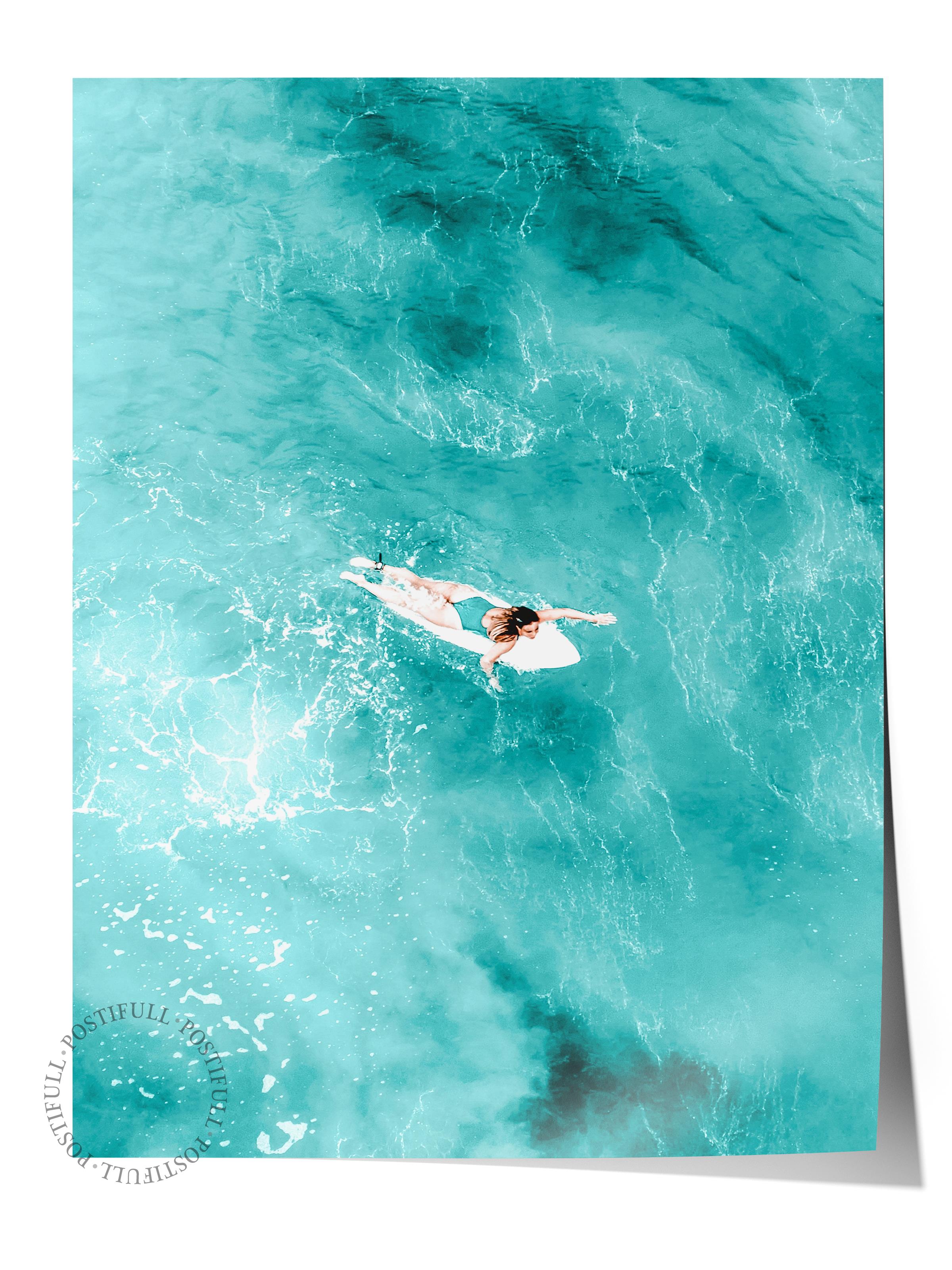 Çerçevesiz Poster, Yaz Temalı Tablo NO:182, Deniz Üzerinde Yüzen Fotoğrafı, Mavi Poster, Dikey