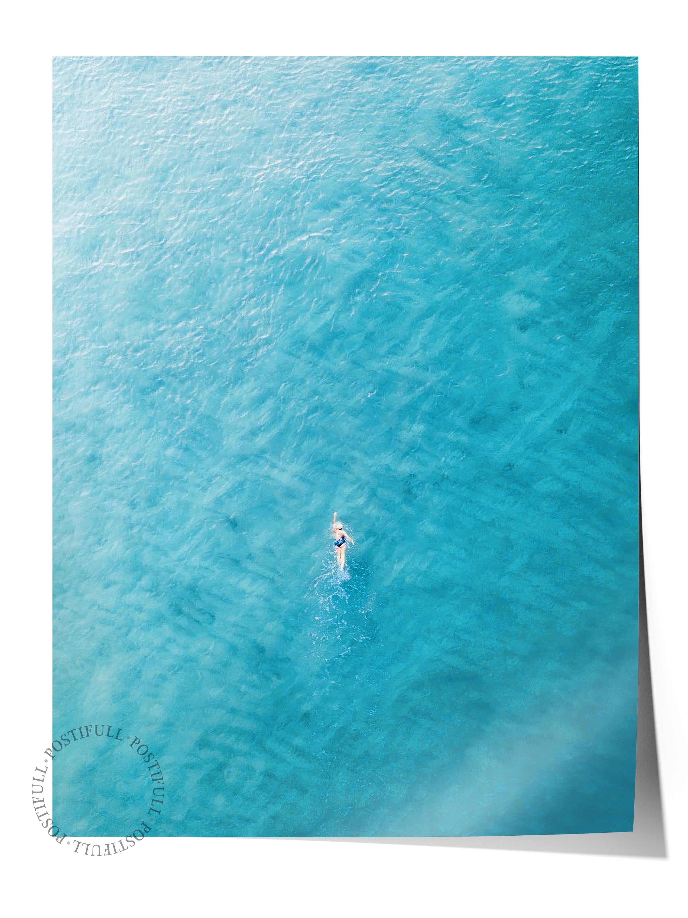 Çerçevesiz Poster, Yaz Temalı Tablo NO:82, Deniz ve Yalnız Yüzücü Fotoğrafı, Mavi Poster, Dikey