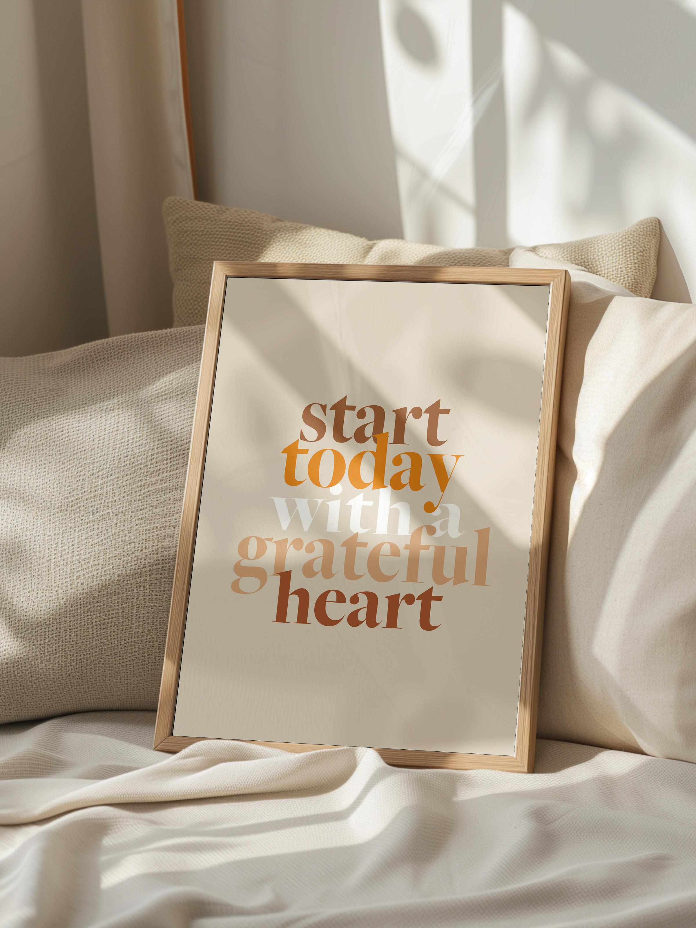 Grateful Heart Çerçeveli Tablo, Ahşap Çerçeve ve Poster, Duvar Tablosu Comfort Serisi NO:108530