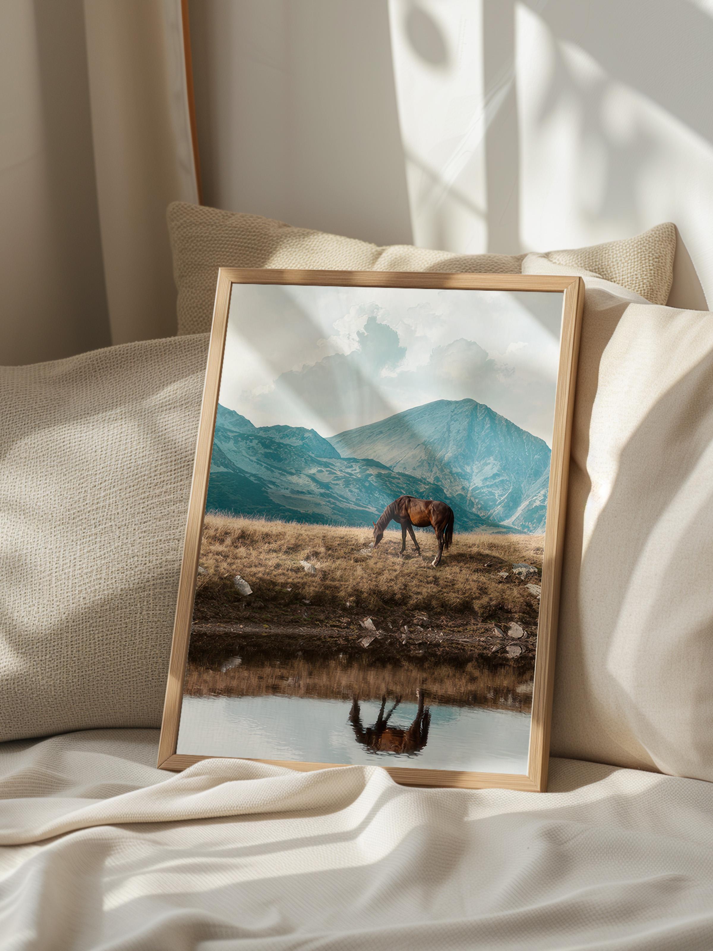 Highland Horse  Çerçeveli Tablo, Ahşap Çerçeve ve Poster, Duvar Tablosu Comfort Serisi NO:108446